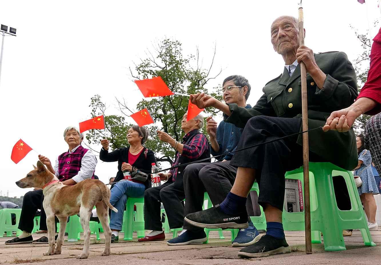 百邦科技(300736.SZ)控股股东拟向邓芳协议转让5%股份